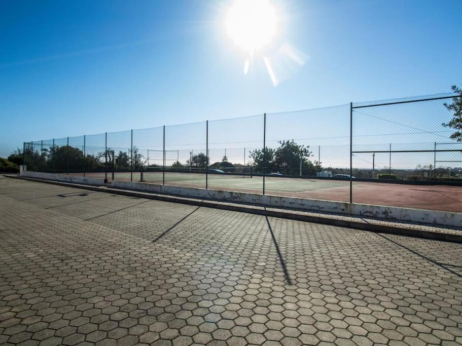 פרה Lake Apartment - Pool And Sea View & Tennis Court & Bbq מראה חיצוני תמונה