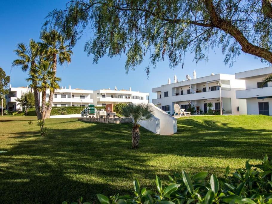 פרה Lake Apartment - Pool And Sea View & Tennis Court & Bbq מראה חיצוני תמונה